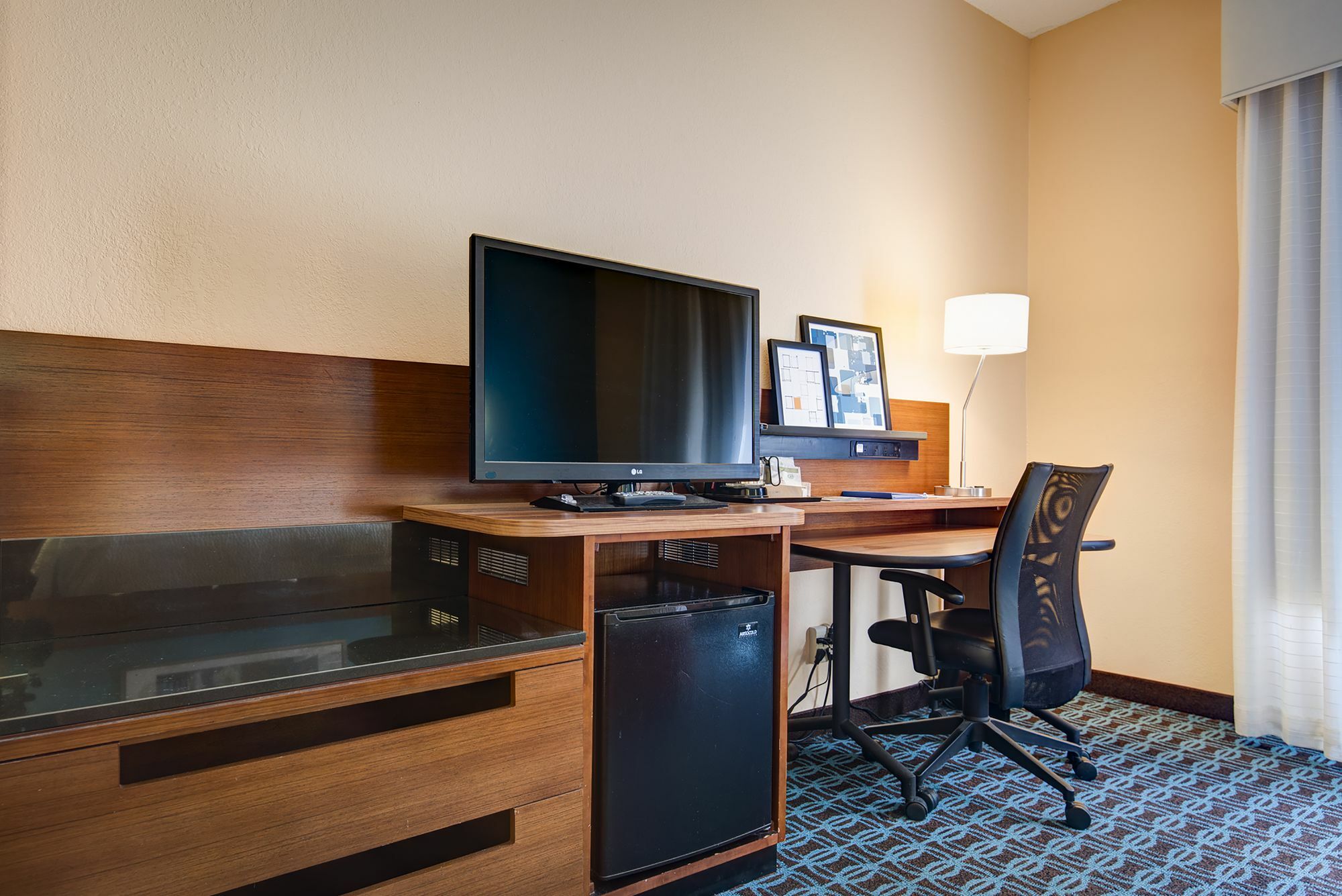 Hotel Comfort & Stadium Area 3*